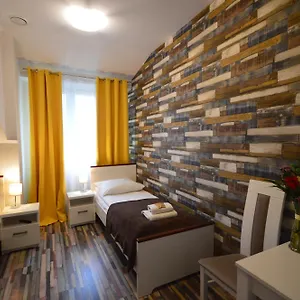 *** Apart Otel Cracow Polonya